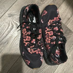 No bull runners cherry blossom size 9 new no tags